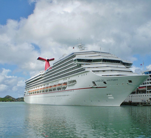 Круизный лайнер Carnival Victory